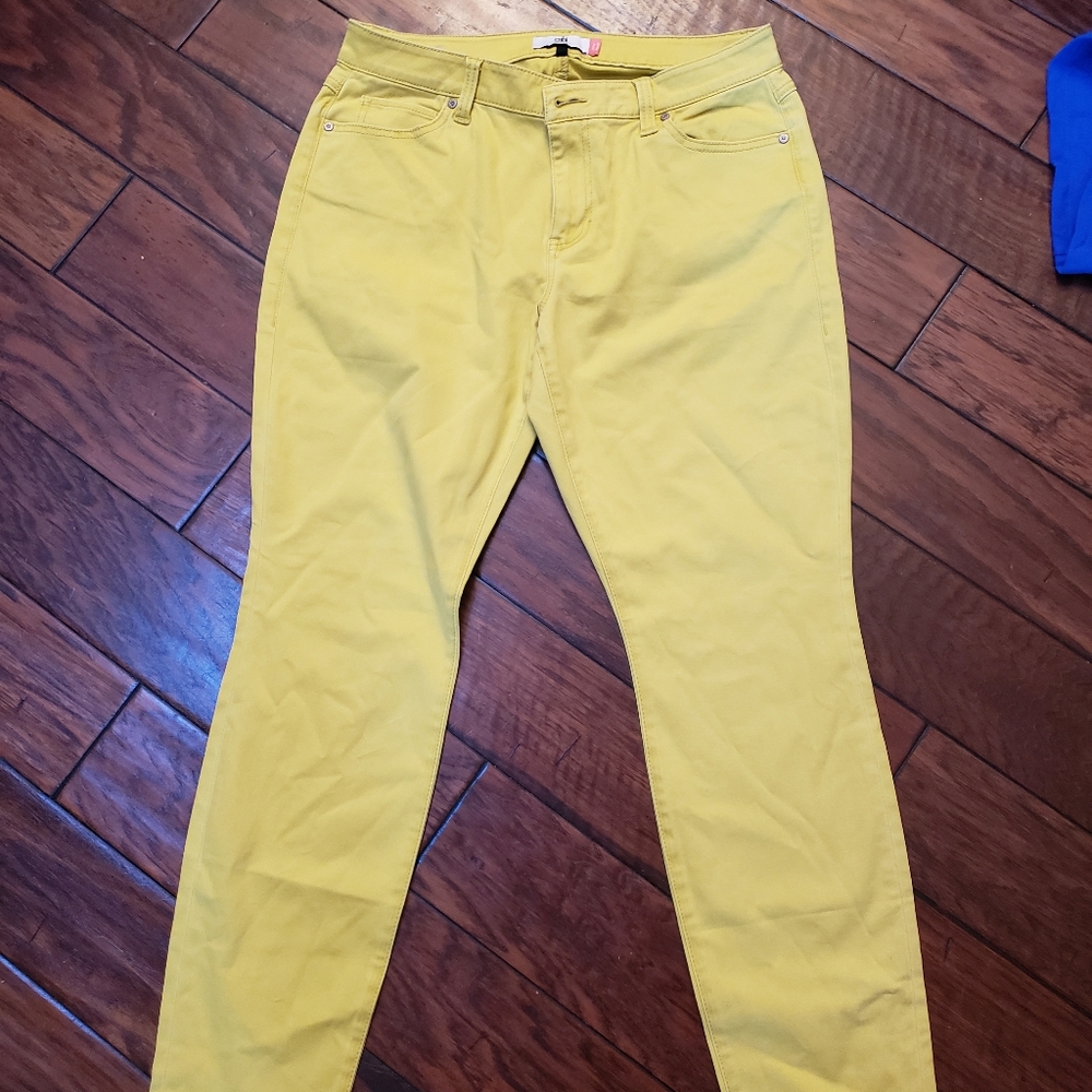 NWOT Cabi Yellow Jeans